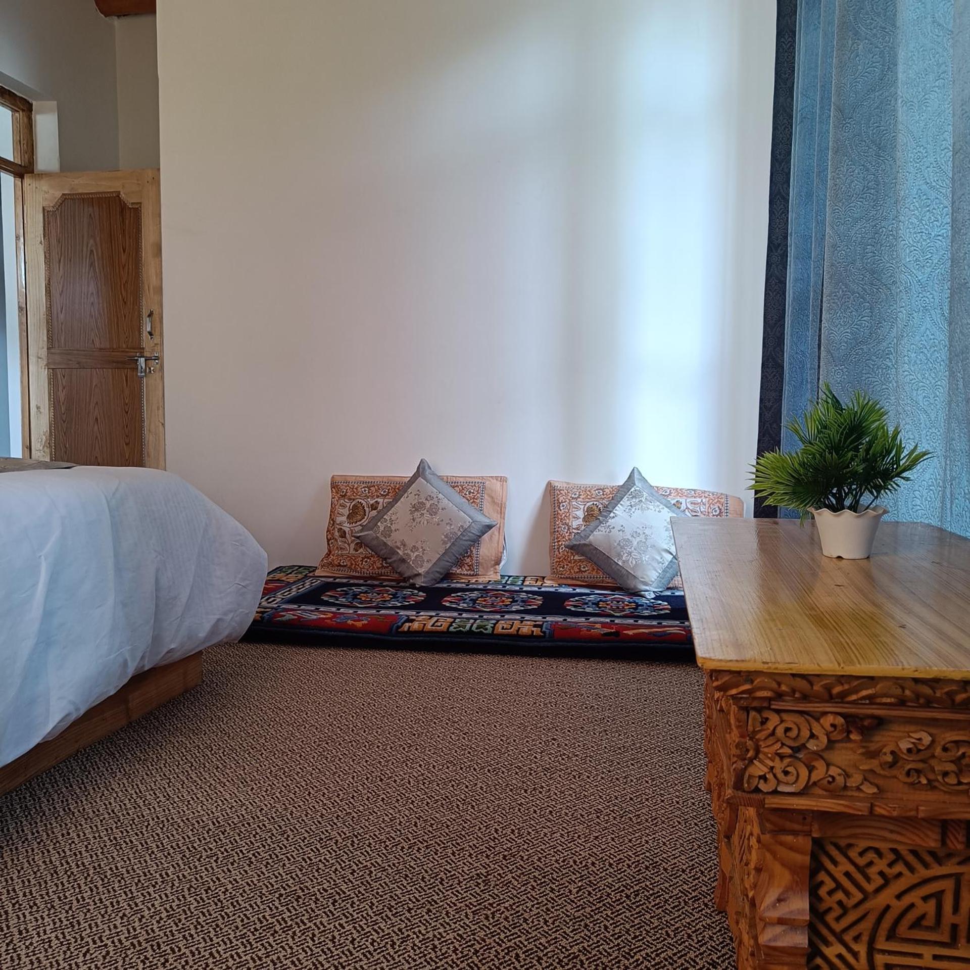 Traveller Nest Hotell Deskit Exteriör bild